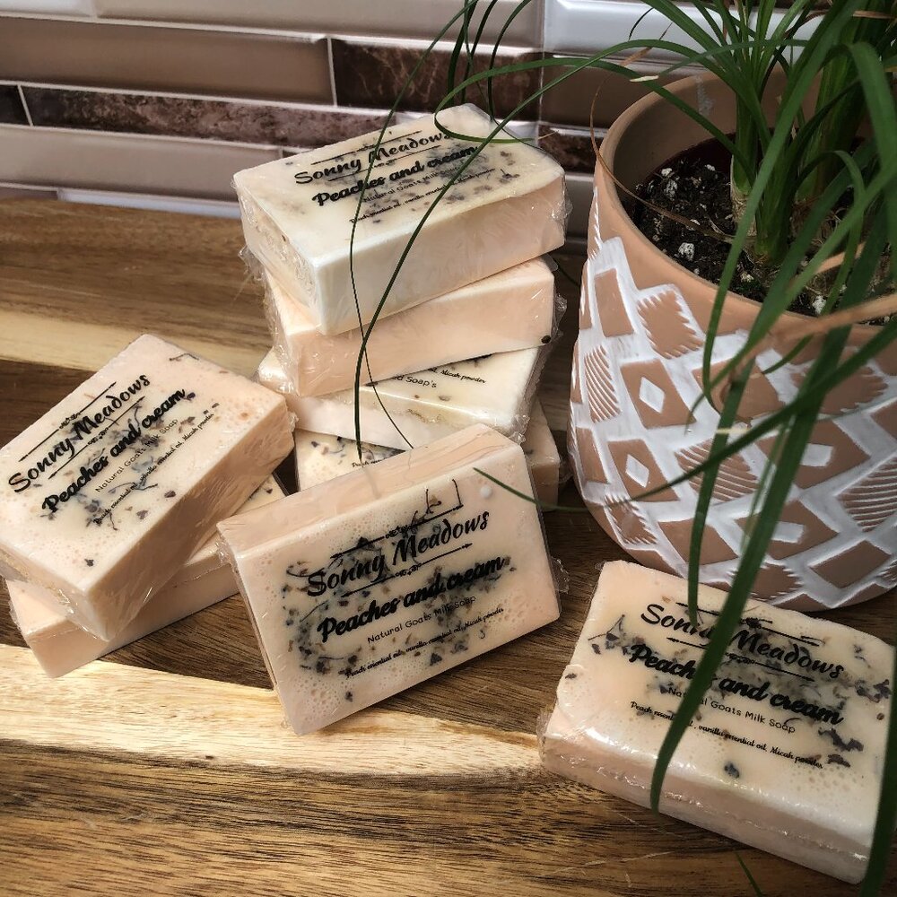 Handmade Soap's Peaches and Cream - Picture 1 of 2